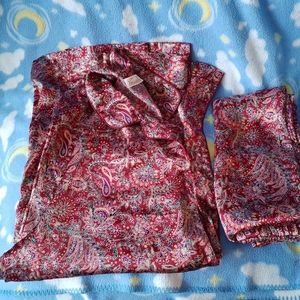 Women's satin 2 PC pajamas.
